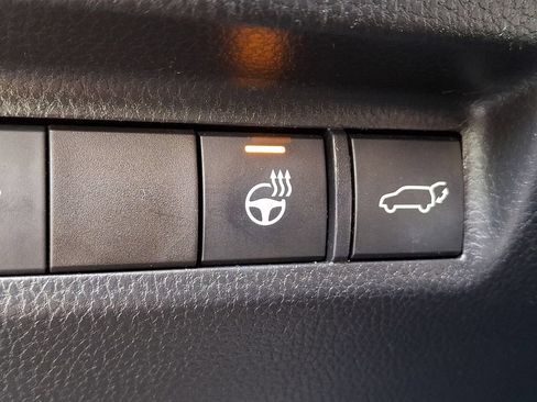 Used 2021 Toyota RAV4 XLE w/ Convenience Package AWD/4WD image 26