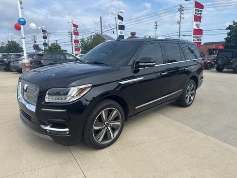 Used 2019 Lincoln Navigator Reserve AWD/4WD image 4