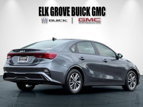 Used 2023 Kia Forte LXS w/ LXS Technology Package FWD image 4