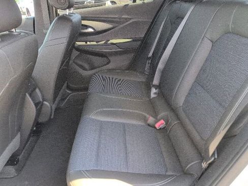 Used 2024 Buick Envista Preferred w/ Convenience I Package FWD image 32