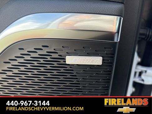 New 2026 Chevrolet Traverse Z71 w/ Enhanced Driving Package AWD/4WD image 2