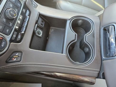 Used 2016 Chevrolet Tahoe LT w/ Luxury Package image 34