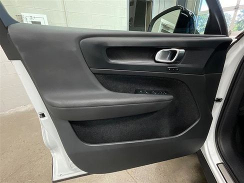 Used 2023 Volvo XC40 Recharge Plus AWD/4WD image 10