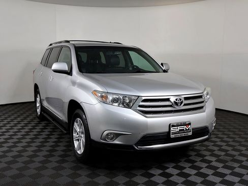 Used 2011 Toyota Highlander SE image 5