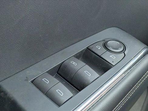 Used 2024 GMC Acadia Elevation w/ Luxury Package FWD image 15