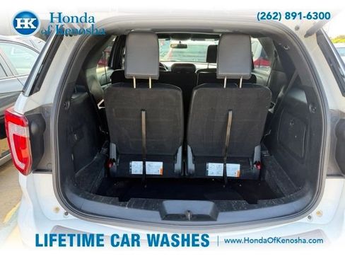 Used 2019 Ford Explorer XLT w/ Equipment Group 202A AWD/4WD image 14