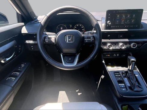 Used 2025 Honda CR-V Sport Touring image 6