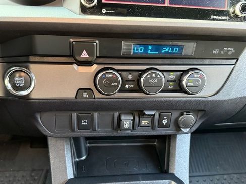 Used 2023 Toyota Tacoma TRD Sport image 21