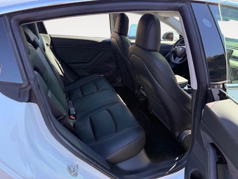 Used 2019 Tesla Model 3 Performance image 18