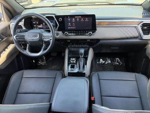 Used 2025 GMC Canyon Denali w/ LPO, Denali Black Edition AWD/4WD image 16