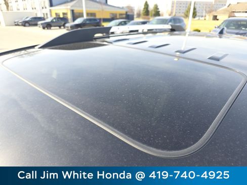 Used 2022 GMC Acadia Denali w/ Black Diamond Edition image 15