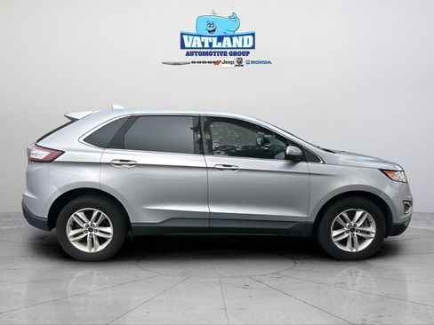 Used 2018 Ford Edge SEL w/ Equipment Group 201A AWD/4WD image 17
