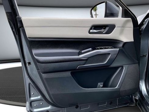 Used 2024 Nissan Pathfinder SL image 20