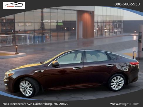 Used 2016 Kia Optima EX w/ Premium Package image 3