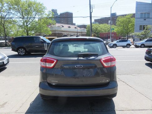 Used 2017 Ford C-MAX SE w/ Equipment Group 202A FWD image 8