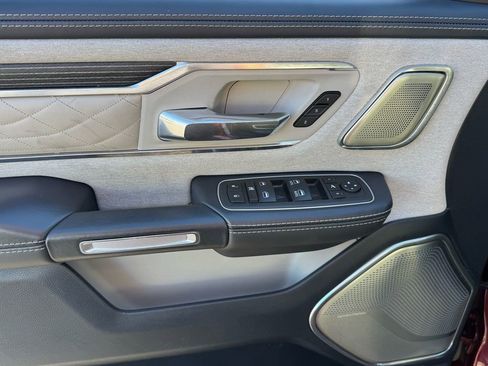 Used 2023 RAM 1500 Limited image 12