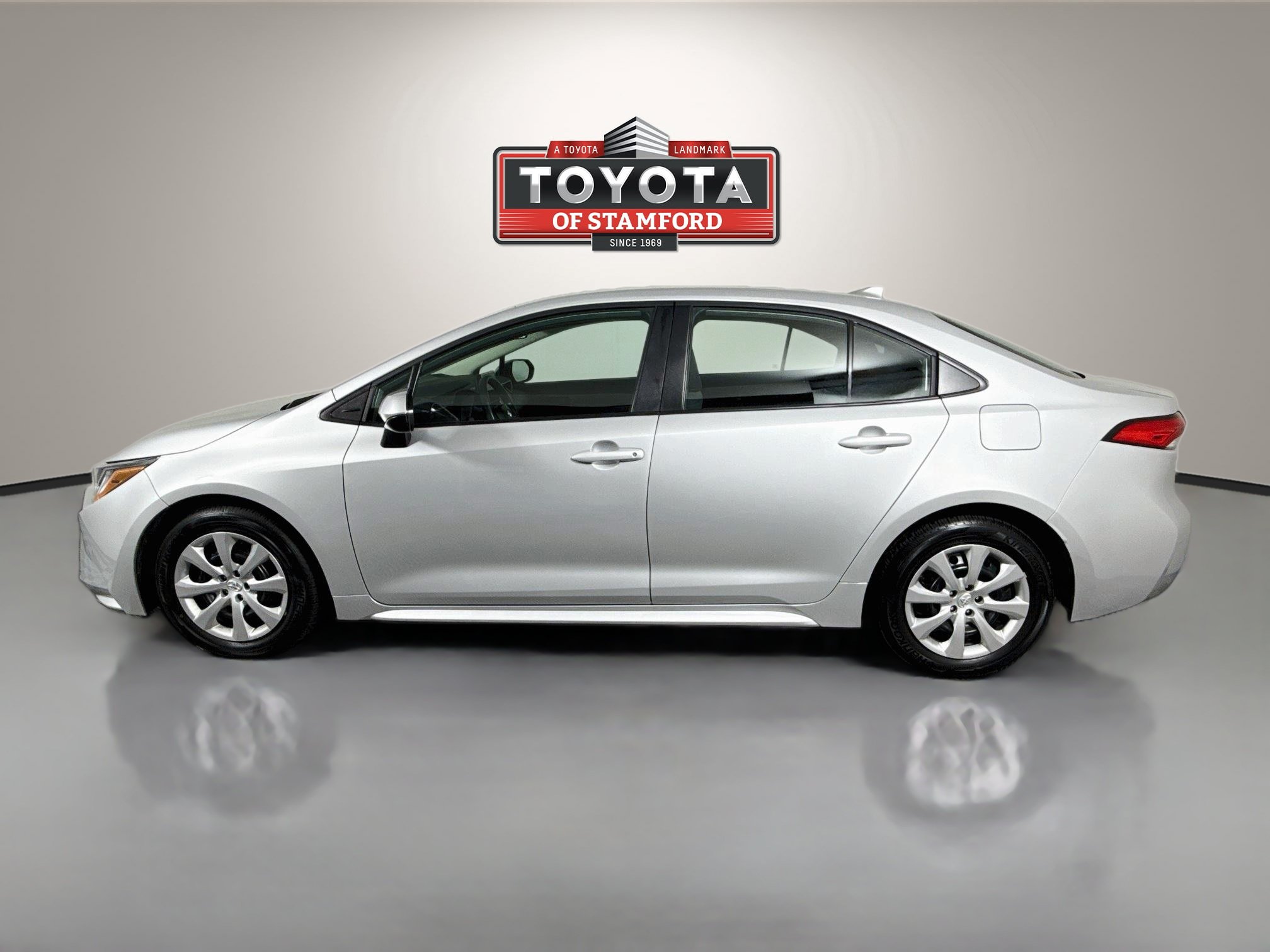 Certified 2026 Toyota Corolla LE FWD image 4