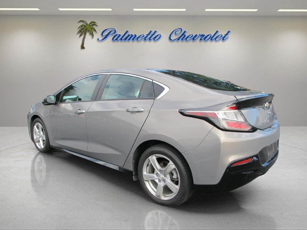 Used 2017 Chevrolet Volt LT FWD image 4