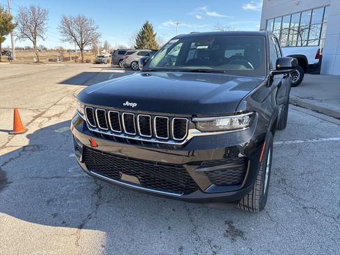 New 2026 Jeep Grand Cherokee Laredo X AWD/4WD image 11
