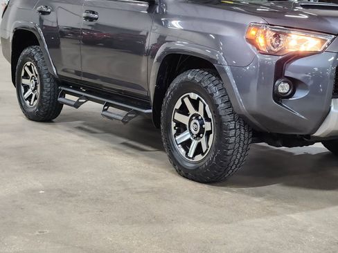 Used 2022 Toyota 4Runner TRD Off-Road Premium AWD/4WD image 16