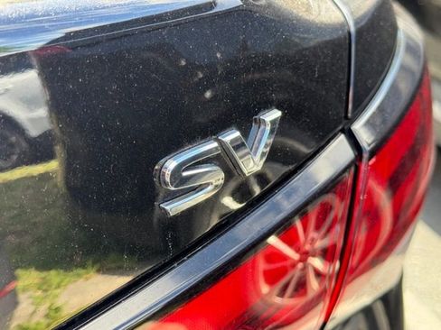 Used 2022 Nissan Sentra SV w/ All-Weather Package FWD image 3