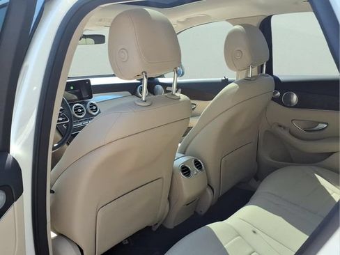 Used 2020 Mercedes-Benz GLC 300 4MATIC image 13