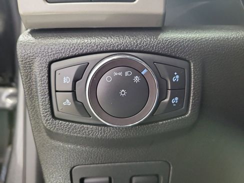 Used 2019 Ford F150 Lariat image 31