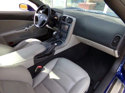 Used 2007 Chevrolet Corvette Coupe w/ Preferred Equipment Group RWD image 27