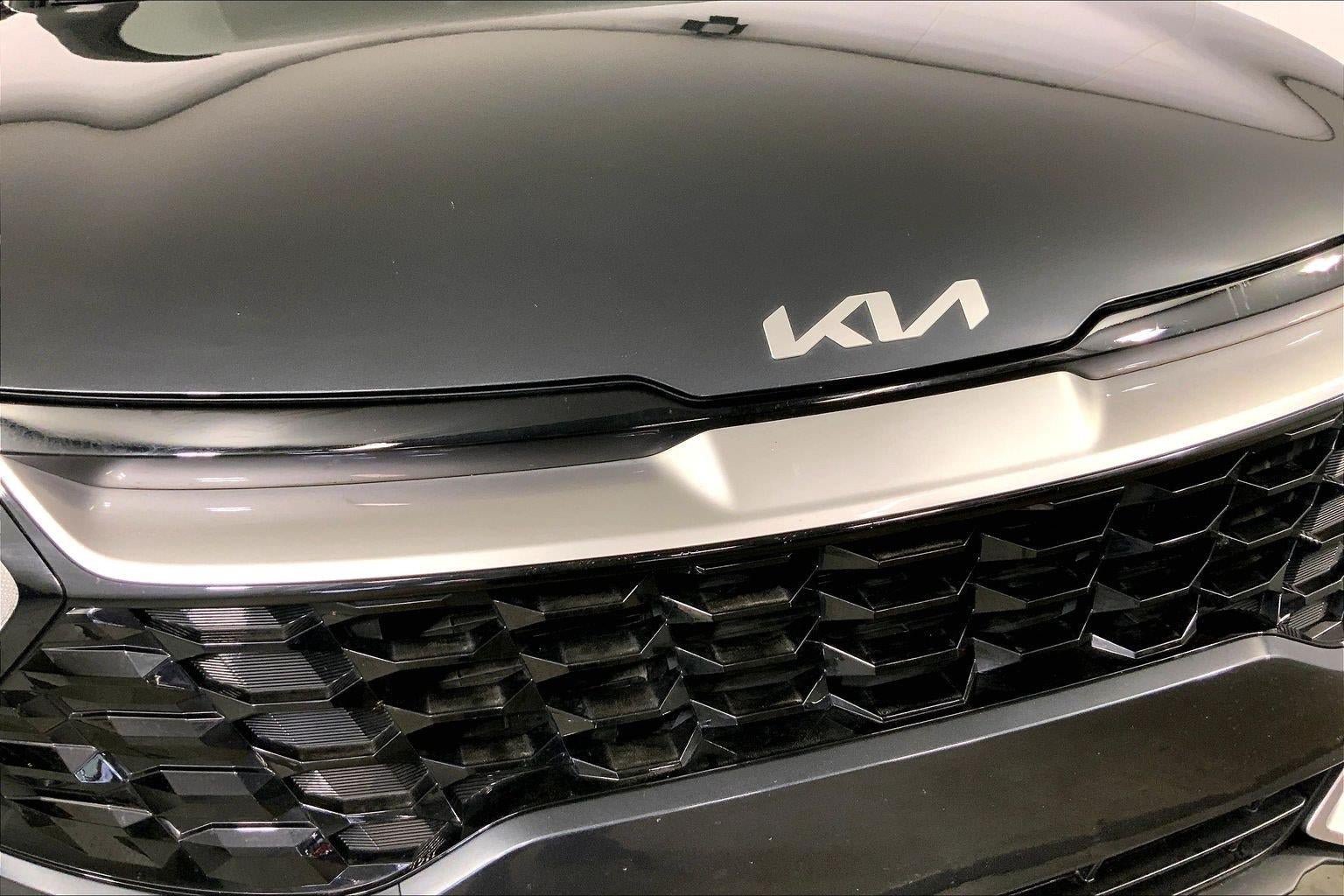 Used 2025 Kia Sportage EX FWD image 28