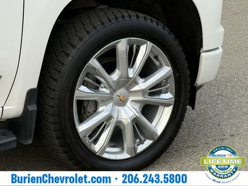 Used 2022 Chevrolet Silverado 1500 High Country w/ High Country Premium Package image 29