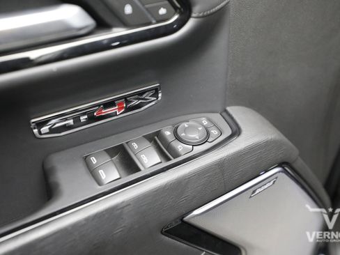 Used 2025 GMC Sierra 1500 AT4X AWD/4WD image 17