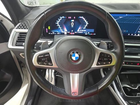 Used 2024 BMW X7 xDrive40i w/ M Sport Package AWD/4WD image 6
