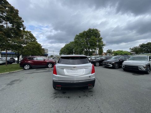 Used 2017 Cadillac XT5 Luxury w/ Driver Awareness Package AWD/4WD image 32