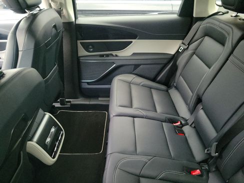 Certified 2025 Lincoln Nautilus Premier w/ Equipment Group 102A AWD/4WD image 9