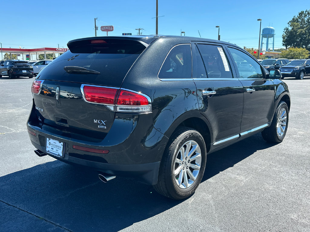 Used 2015 Lincoln MKX AWD w/ Equipment Group 101A image 7