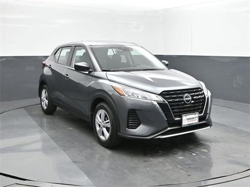 New 2025 Nissan Kicks Play S image 22