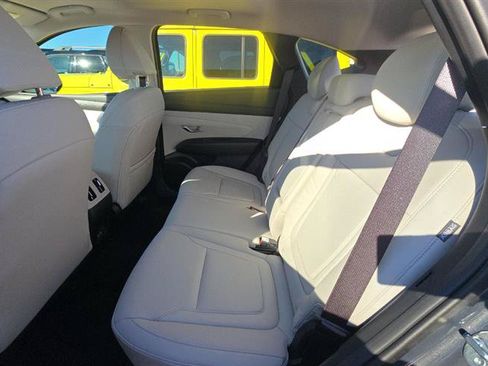 Used 2025 Hyundai Tucson SEL FWD image 7