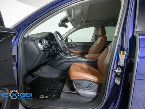 Used 2023 Audi Q7 3.0T Premium Plus w/ Premium Plus Package AWD/4WD image 11