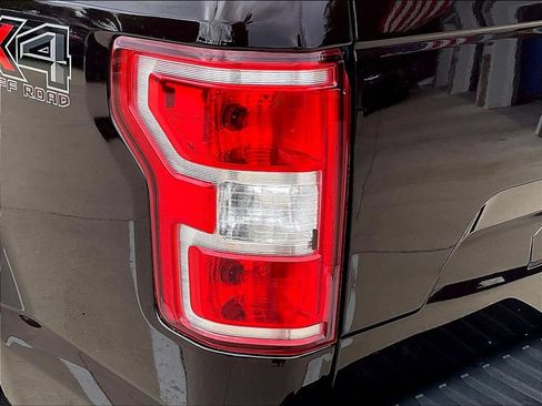 Used 2018 Ford F150 XLT w/ Equipment Group 302A Luxury AWD/4WD image 22