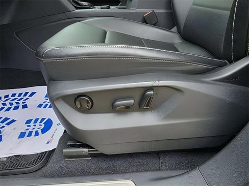 Used 2023 Volkswagen Atlas SE image 19