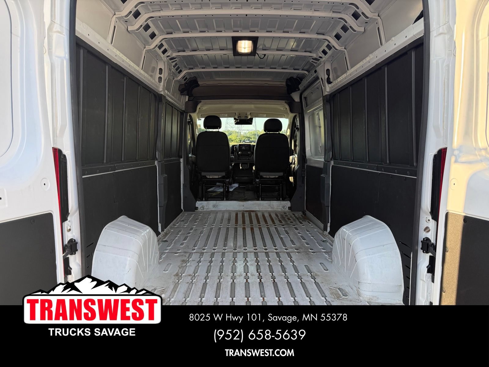 Used 2025 RAM ProMaster 3500 w/ Convenience Group FWD image 11