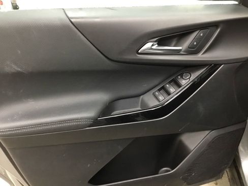 Used 2025 Chevrolet Equinox LT AWD/4WD image 5