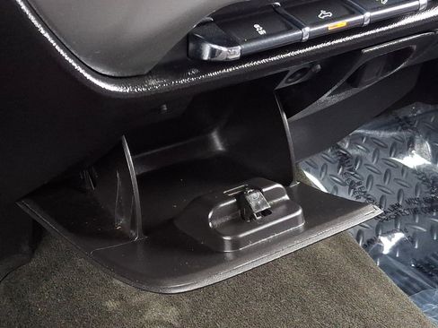 Used 2017 Chevrolet Silverado 1500 LT image 24