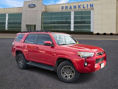 Used 2022 Toyota 4Runner SR5 image 1