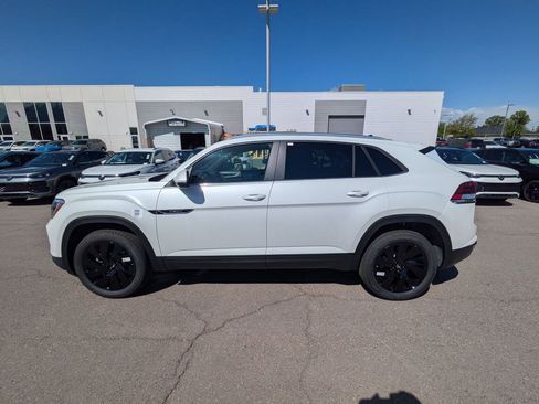 New 2026 Volkswagen Atlas Cross Sport SE AWD/4WD image 9