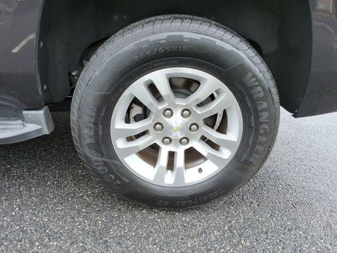 Used 2018 Chevrolet Tahoe LT RWD image 12