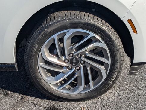 New 2026 Lincoln Navigator Reserve AWD/4WD image 11
