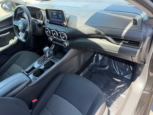 Used 2022 Nissan Sentra SV FWD image 12
