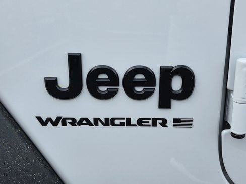 Used 2025 Jeep Wrangler Sport S image 27