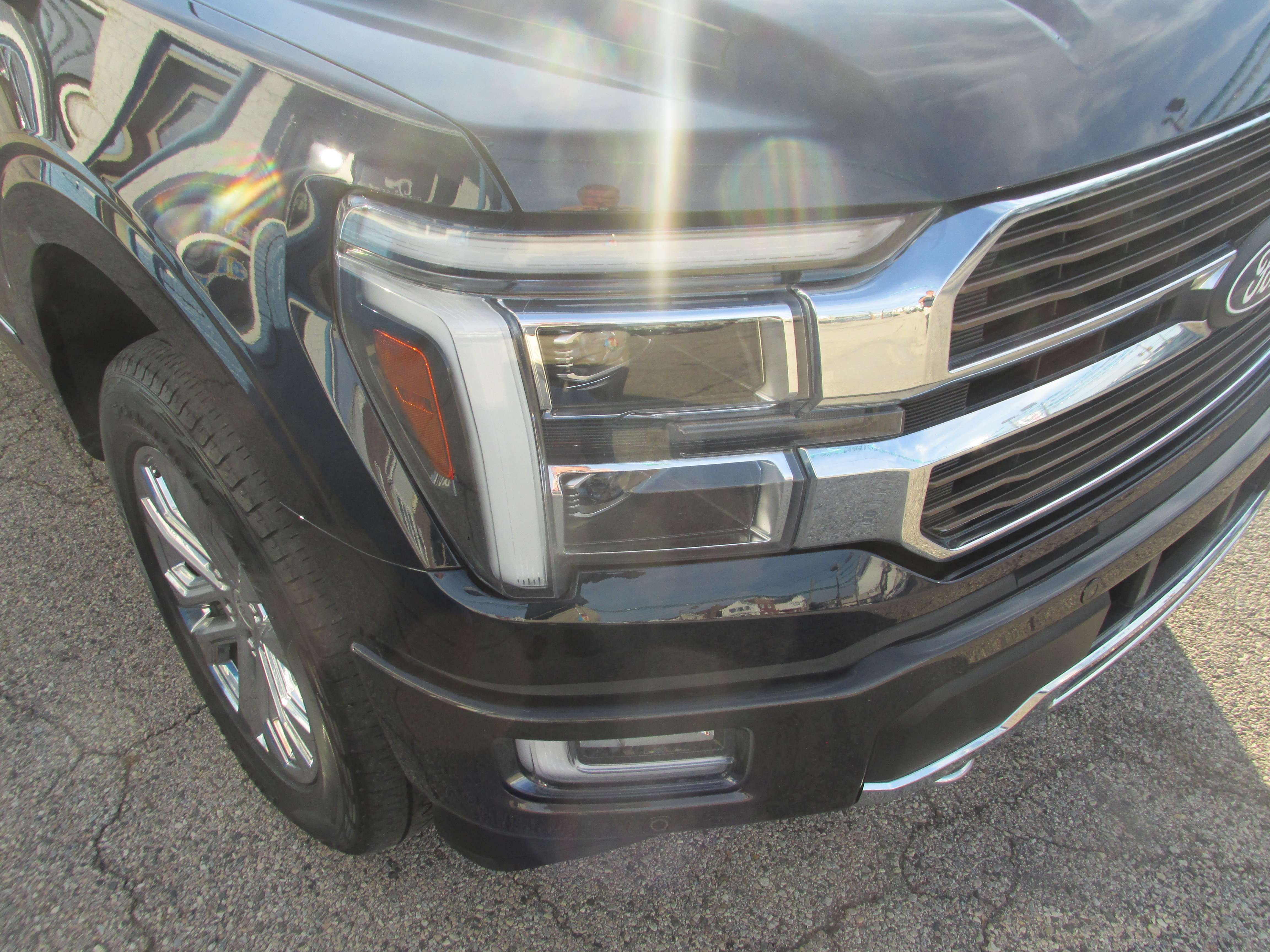 Used 2024 Ford F150 King Ranch w/ FX4 Off-Road Package AWD/4WD image 9